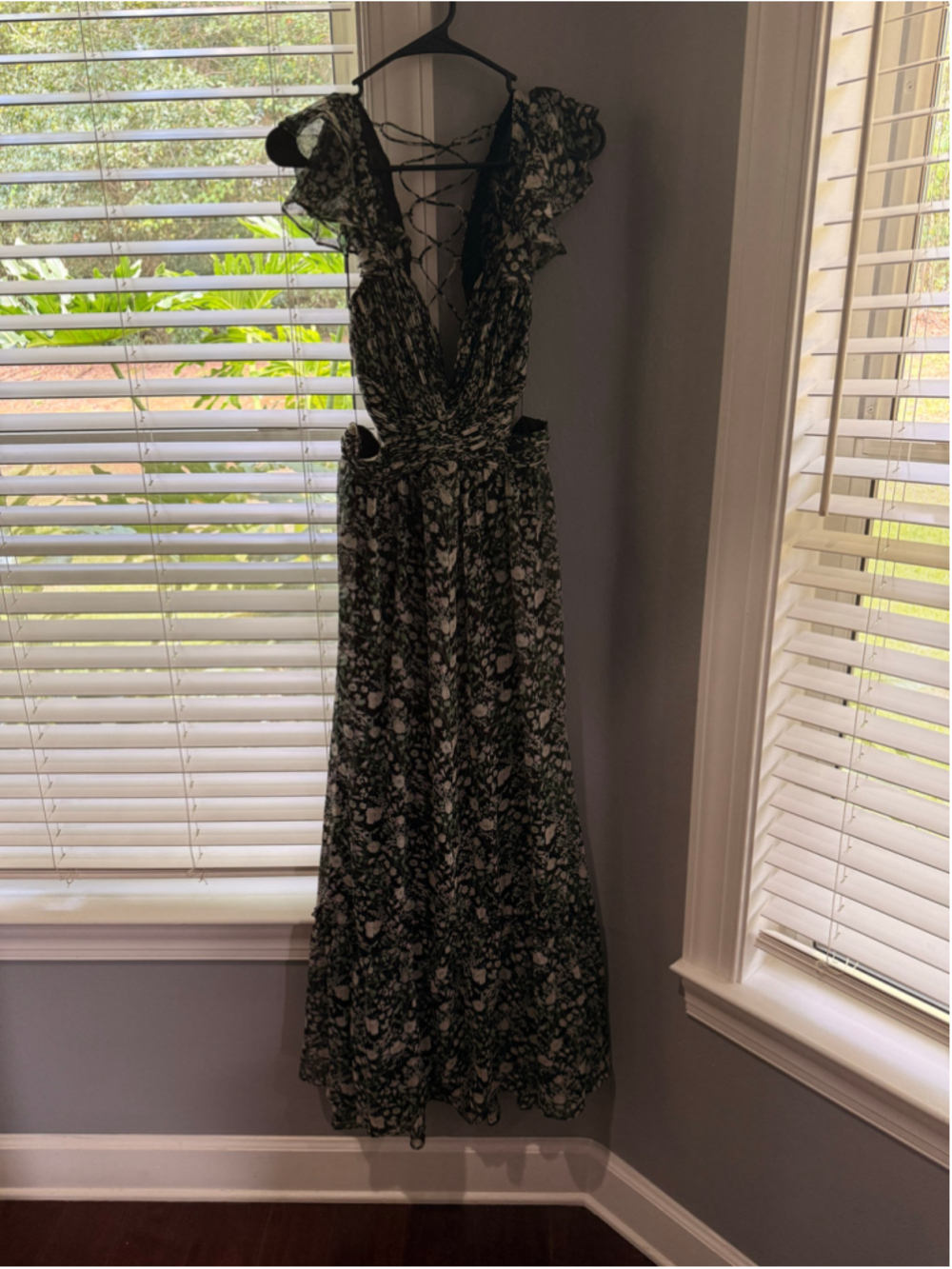 Women's Floral Maxi Dress with Lace-Up Back, Black and Green - Picture 4 of 9